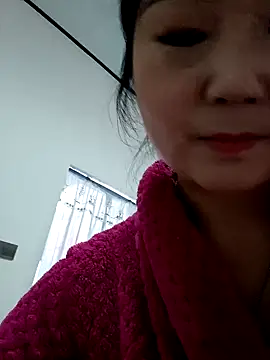 Snapshot of AHL756 chatting on February 18, 4:04 am AHL756 online show from February 18, 4:04 am