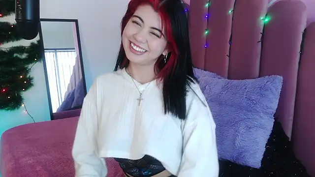 Zoe Benson online show from December 19, 3:52 pm