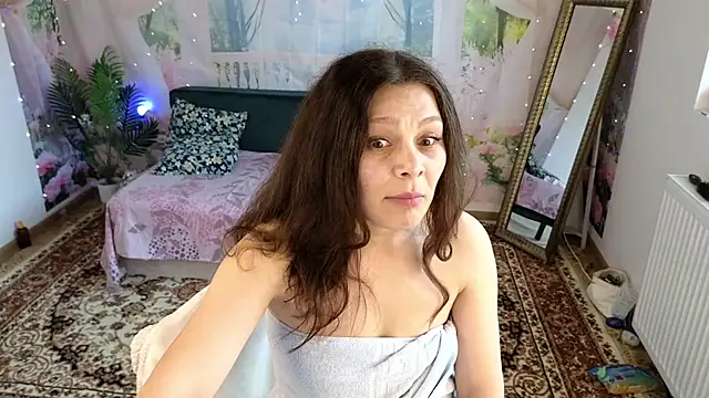MadameDeFeu online show from June 3, 11:24 am