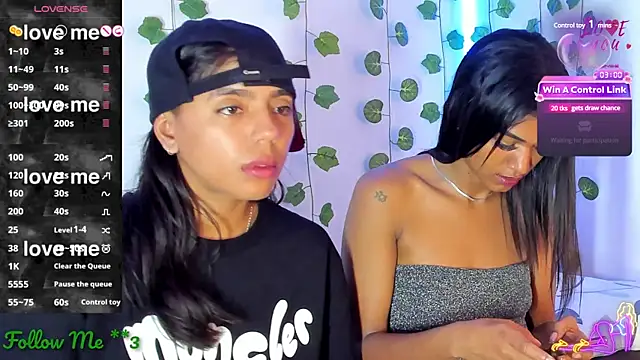 Snapshot of BarbieHotLaura chatting on January 19, 5:58 am BarbieHotLaura online show from January 19, 5:58 am