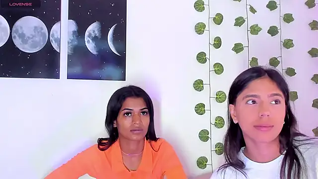 Snapshot of BarbieHotLaura chatting on February 2, 1:34 am BarbieHotLaura online show from February 2, 1:34 am