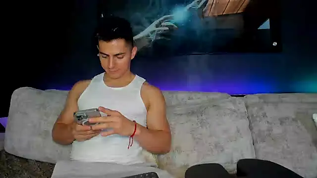 Snapshot of Crhis_N_Derek chatting on March 9, 4:33 pm Crhis N Derek online show from March 9, 4:33 pm