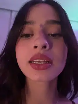 salome-brown online show from May 8, 1:44 am