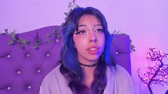 Nyx nayla online show from December 9, 3:22 pm