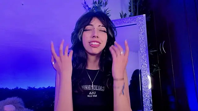 Nyx nayla online show from October 15, 4:12 am