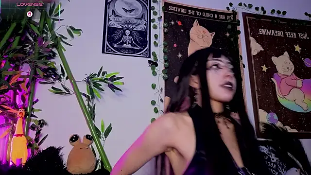 Nyx nayla online show from February 22, 8:02 am