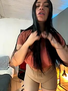 emmily d online show from November 3, 7:04 pm