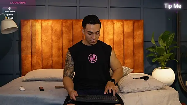 Ryan Hunt online show from October 14, 12:50 pm