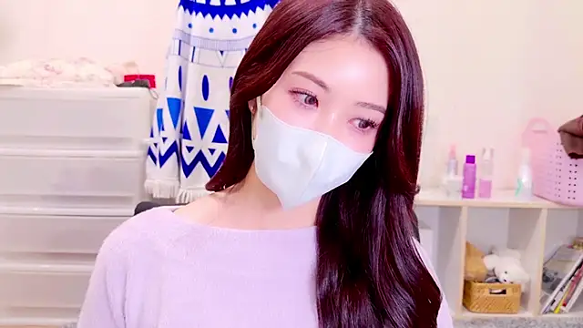 Snapshot of oxo_yuna_oxo chatting on December 10, 12:05 pm oxo yuna oxo online show from December 10, 12:05 pm