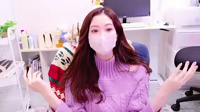 Snapshot of oxo_yuna_oxo chatting on December 30, 12:09 pm oxo yuna oxo online show from December 30, 12:09 pm