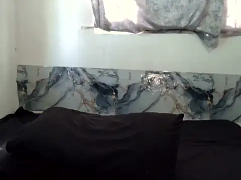 GORGEOUSLIPS online show from April 10, 7:13 am