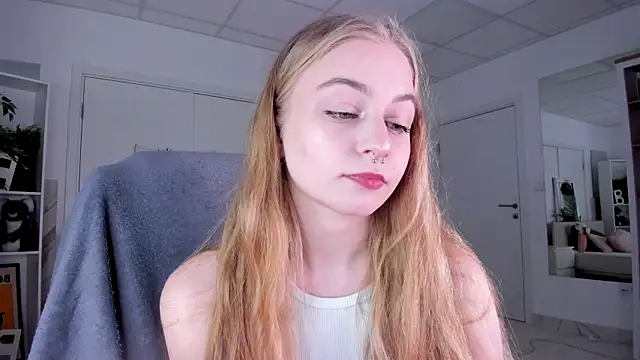 MiaMews online show from February 6, 11:08 pm