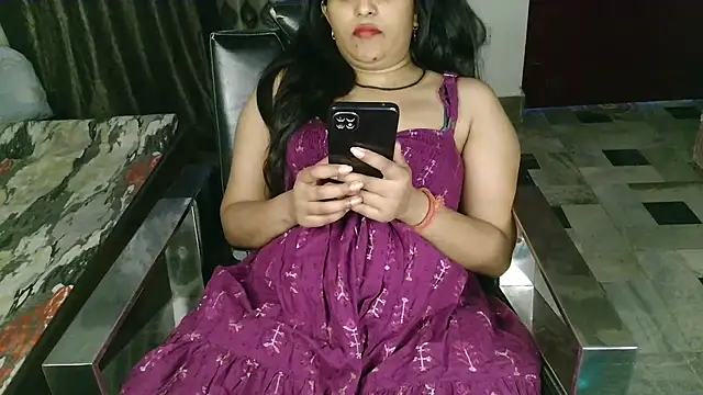 Snapshot of aarushi_sharmaa chatting on October 24, 5:26 am aarushi sharmaa online show from October 24, 5:26 am