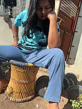 xyztopbeing online show from December 28, 5:33 am