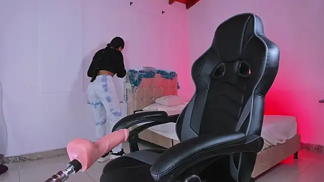 Daila 20  online show from January 6, 1:15 pm