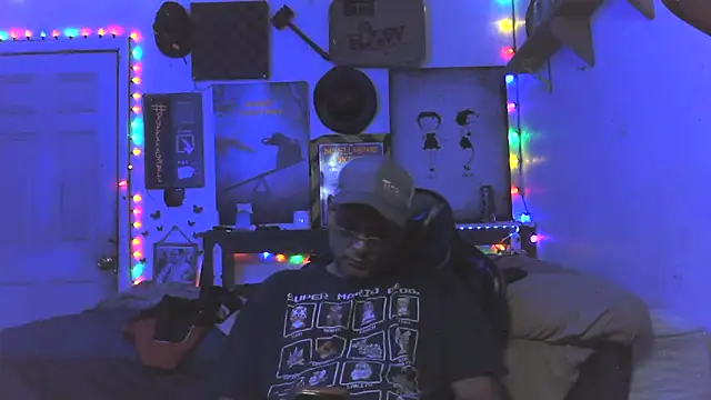 Snapshot of Buffshagswell chatting on May 19, 9:10 pm Buffshagswell online show from May 19, 9:10 pm
