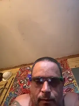 Snapshot of Buffshagswell chatting on June 13, 1:03 am Buffshagswell online show from June 13, 1:03 am