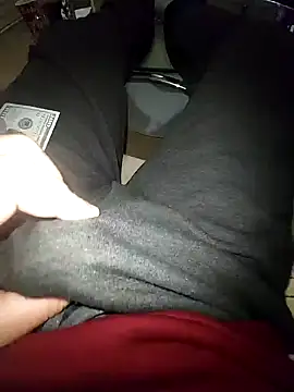 reelciii21 online show from December 26, 9:15 pm