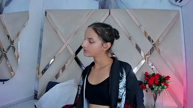 ninaht online show from October 20, 8:53 pm