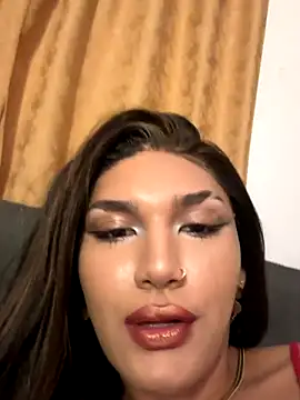 Snapshot of cataafitt chatting on October 20, 2:01 am cataafitt online show from October 20, 2:01 am