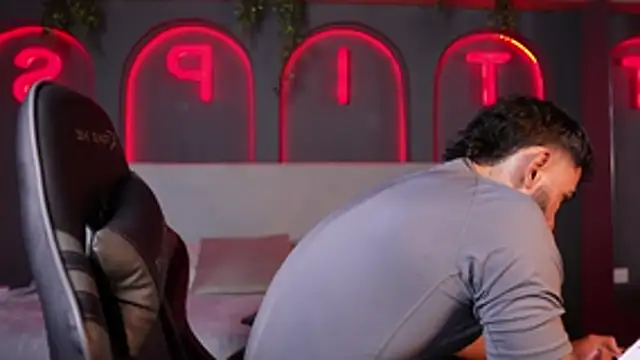 Austin bolt online show from November 15, 2:53 am