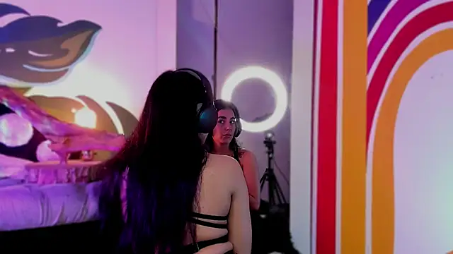 Alice woodville online show from September 17, 7:15 pm