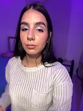 Snapshot of Alice_woodville chatting on June 8, 11:38 pm Alice woodville online show from June 8, 11:38 pm