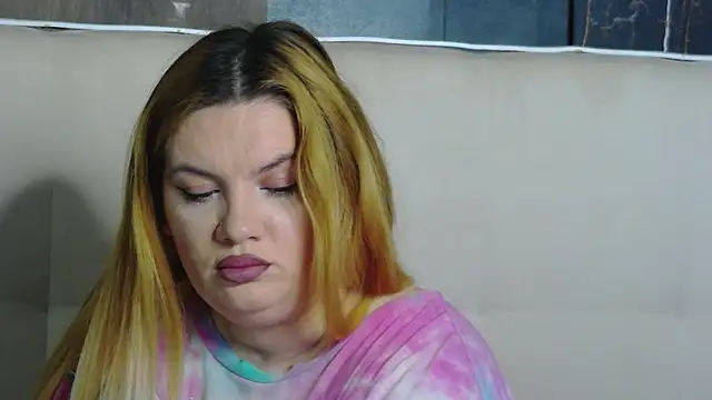 Snapshot of MelanieBrownn chatting on November 29, 9:23 am MelanieBrownn online show from November 29, 9:23 am