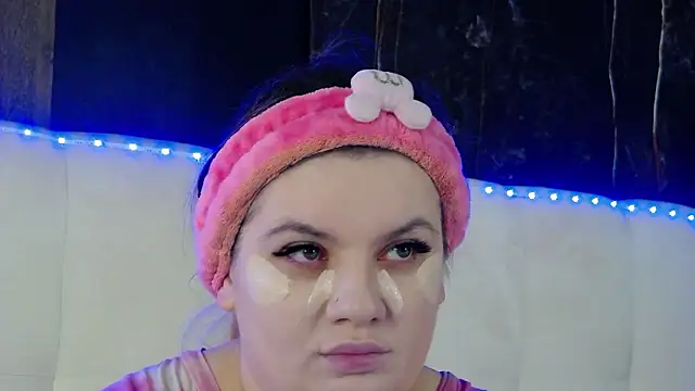 MelanieBrownn online show from March 13, 5:47 am