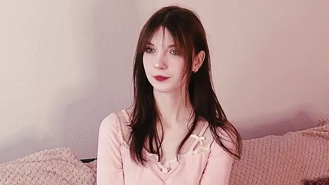 KimWilli online show from March 20, 4:20 pm