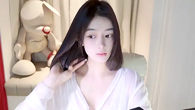 Snapshot of initial-lucky chatting on January 3, 1:03 pm initial-lucky online show from January 3, 1:03 pm
