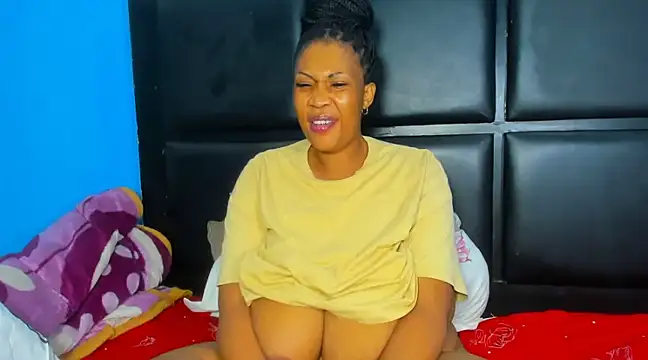 Snapshot of Sweetdelight86 chatting on February 8, 11:13 pm Sweetdelight86 online show from February 8, 11:13 pm