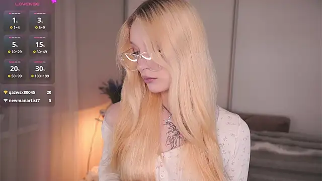 Naughty  Couplles online show from February 10, 4:11 pm