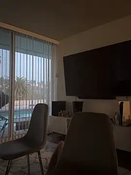 Snapshot of cbuchanan15 chatting on December 14, 1:00 am cbuchanan15 online show from December 14, 1:00 am