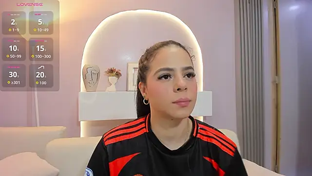 Sensual Sophie  online show from March 26, 11:16 am