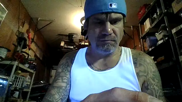 clitstitsandbongrips online show from September 11, 10:04 am