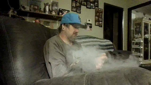 clitstitsandbongrips online show from October 9, 7:06 am