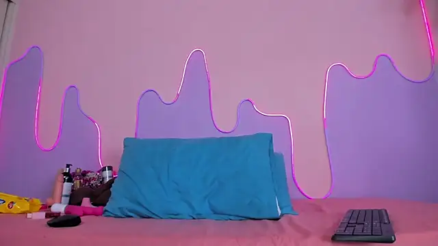 Mingie Rouse online show from March 5, 3:02 am