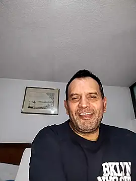 RogueTraveler online show from October 17, 2:48 am