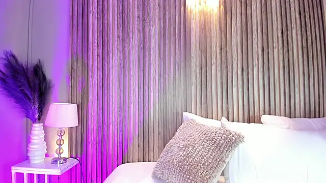 HannaPaola online show from March 17, 10:35 pm