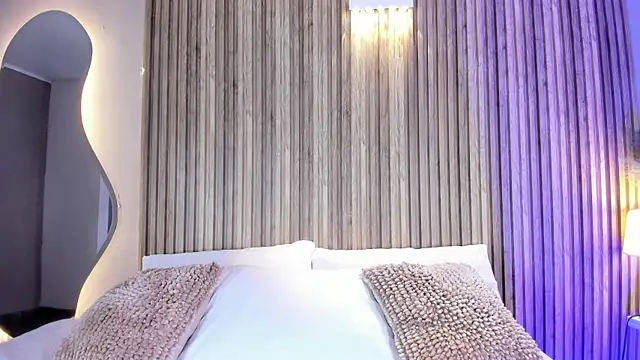 HannaPaola online show from April 6, 10:33 pm