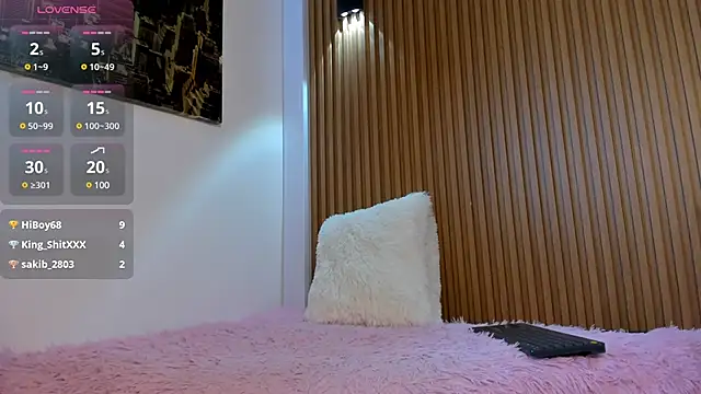 valentina lux online show from March 17, 11:11 pm