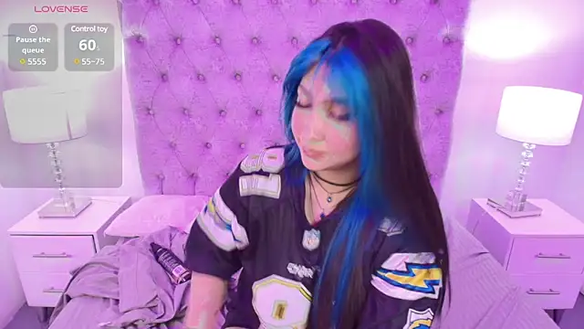 Salem skyler  online show from January 22, 7:03 am