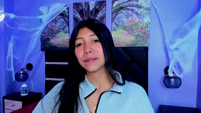 Snapshot of KimberlyVillaLobos chatting on November 4, 11:31 am KimberlyVillaLobos online show from November 4, 11:31 am