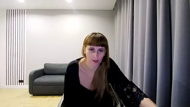 Daniella Lorente online show from December 31, 6:05 am