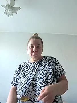 Snapshot of Anna_Curvy chatting on June 30, 12:00 am Anna Curvy online show from June 30, 12:00 am