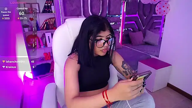 AliceWalker 11 online show from February 20, 11:10 pm