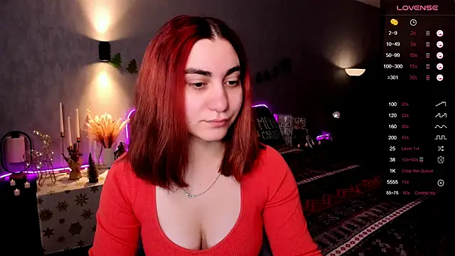 hannacheekss  online show from December 19, 2:07 am