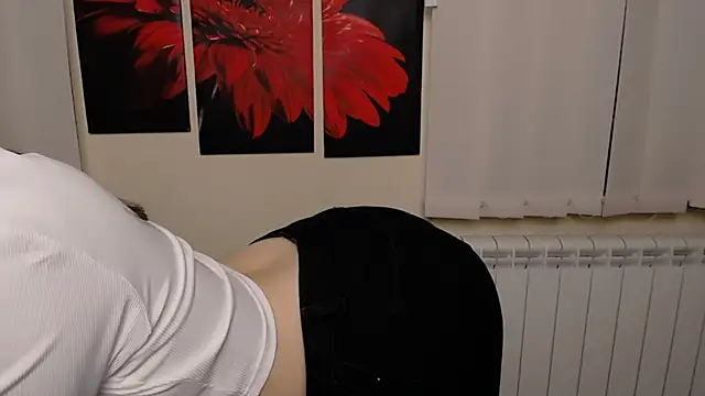 AliceSexyyy  online show from December 9, 4:05 pm