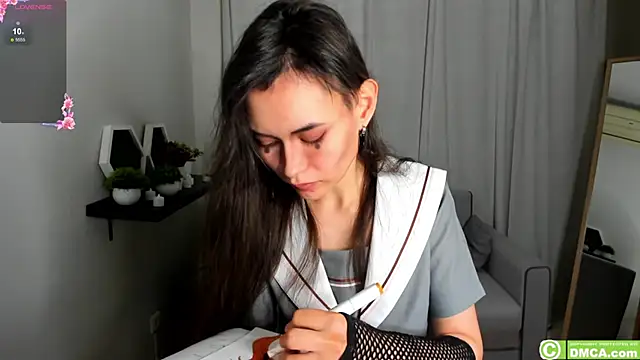 Emily Strikeee online show from December 7, 12:56 pm